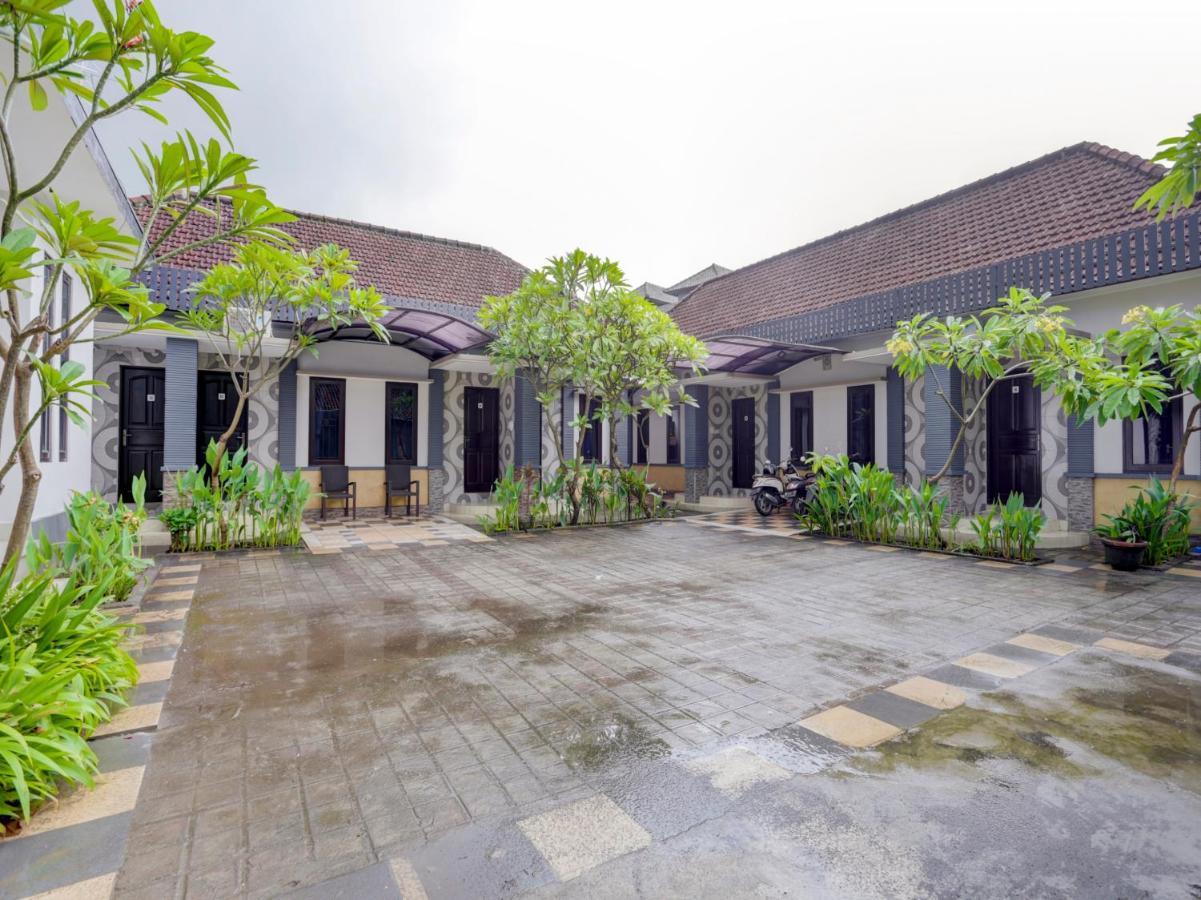 Oyo 90131 Liberty Guest House Sempidi Ngoại thất bức ảnh