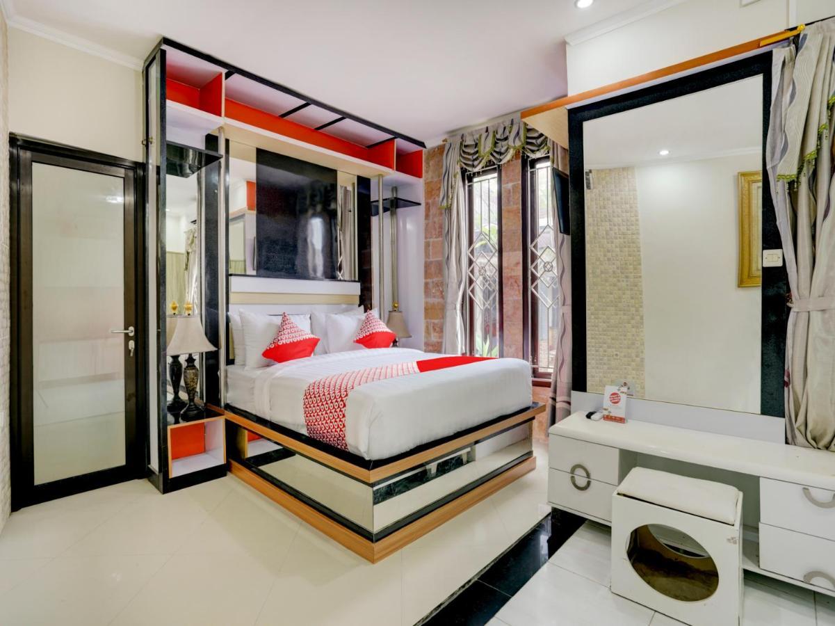 Oyo 90131 Liberty Guest House Sempidi Ngoại thất bức ảnh